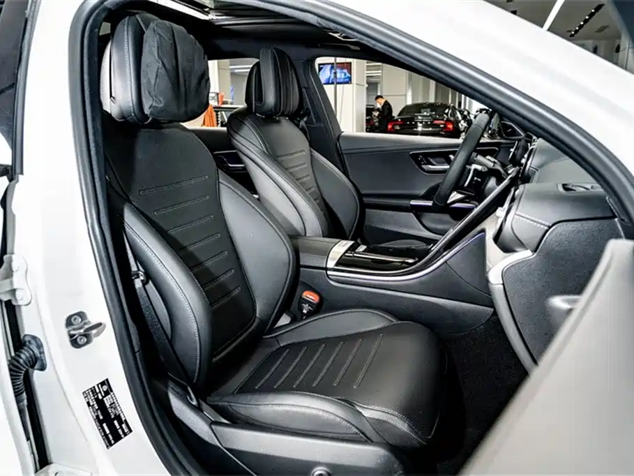 Mercedes-Benz C-Class 2024 Second Facelift C 260 L Night Edition Sport фото 18