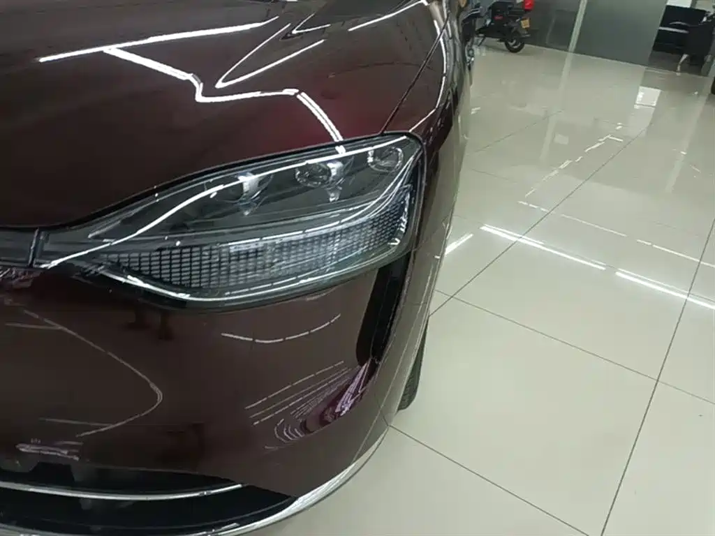 AITO Wenjie AITO M9 2025 Extended Range Ultra 52kWh 6-Seater фото 24