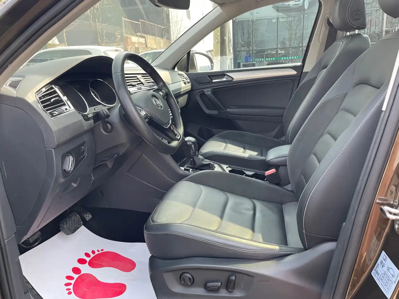 Volkswagen Tiguan L 2018 Facelift 330TSI Automatic 2WD Luxury Edition фото 7