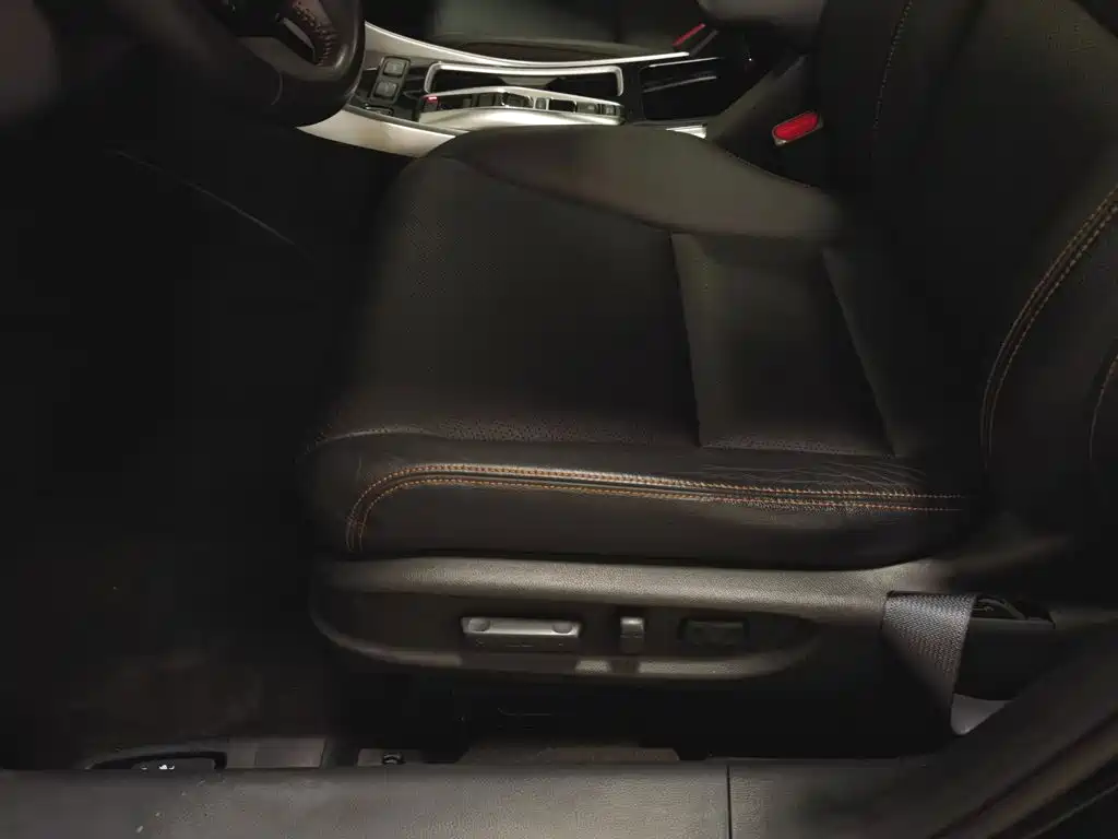 Фото 20 - Honda Accord