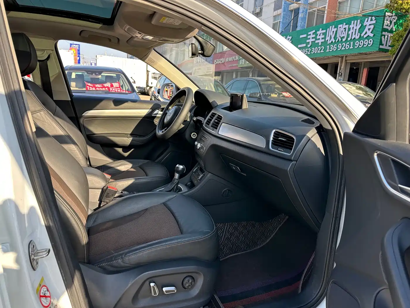 Photo 11 - Audi Q3