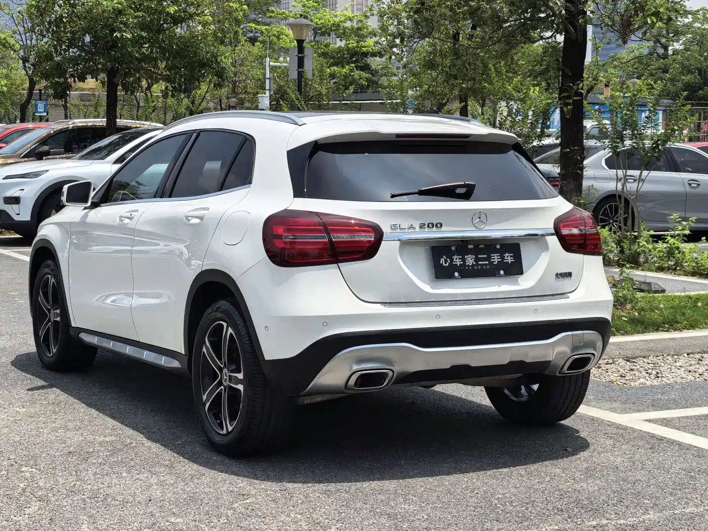 Mercedes-Benz GLA 2018 GLA 200 Fashion фото 2