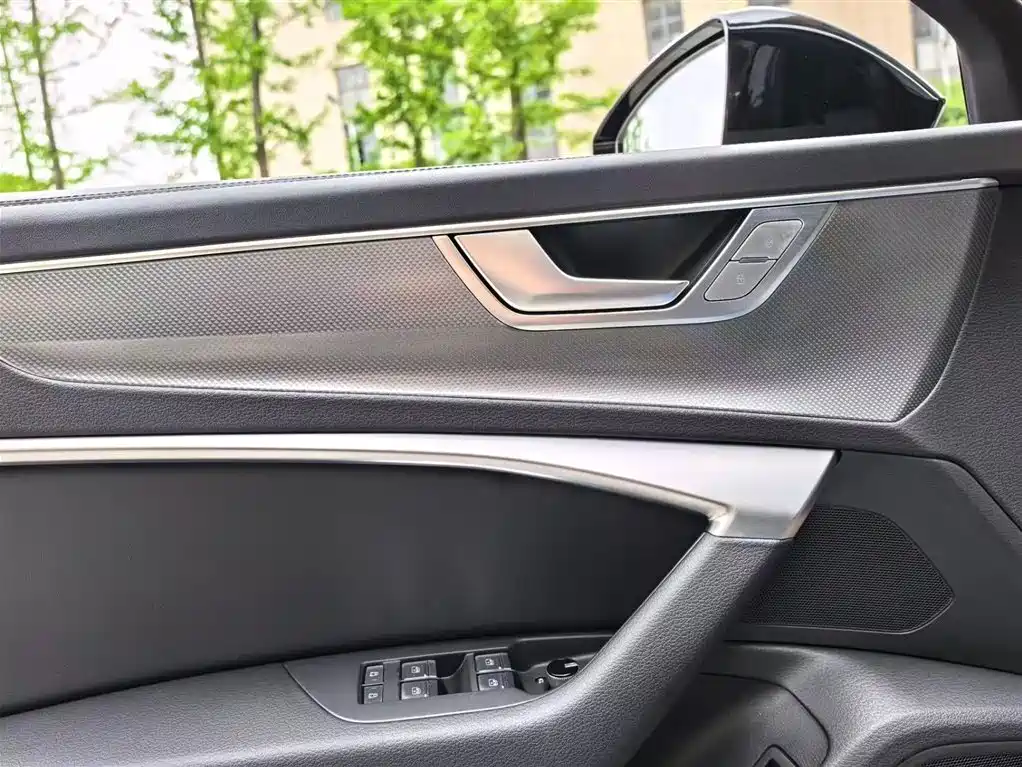 Audi A6L 2024 45 TFSI Premium Dynamic фото 12