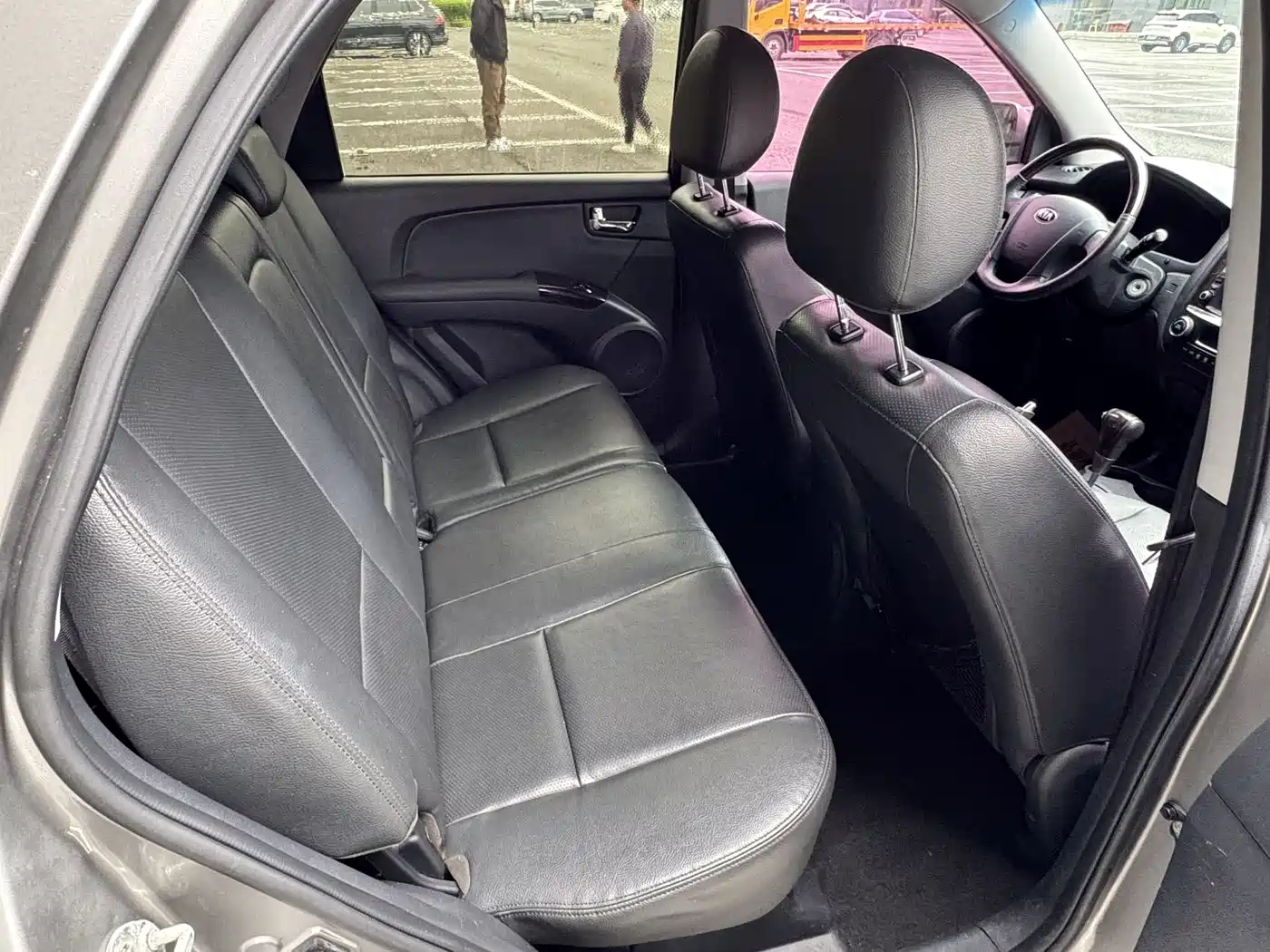Kia Sportage 2013 2.0L Automatic 2WD Premium фото 8