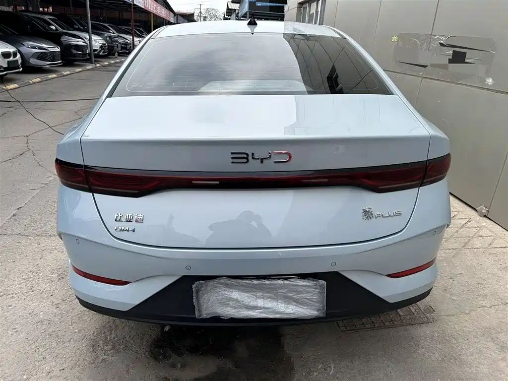 BYD Qin PLUS 2025 DM-i Smart Drive 55KM Leader фото 5