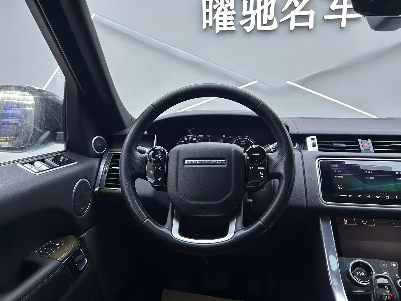 Land Rover Range Rover Sport PHEV 2018 Model P400e фото 11