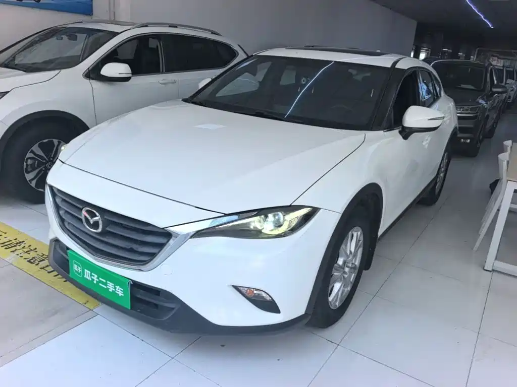 Photo 2 - Mazda CX-4