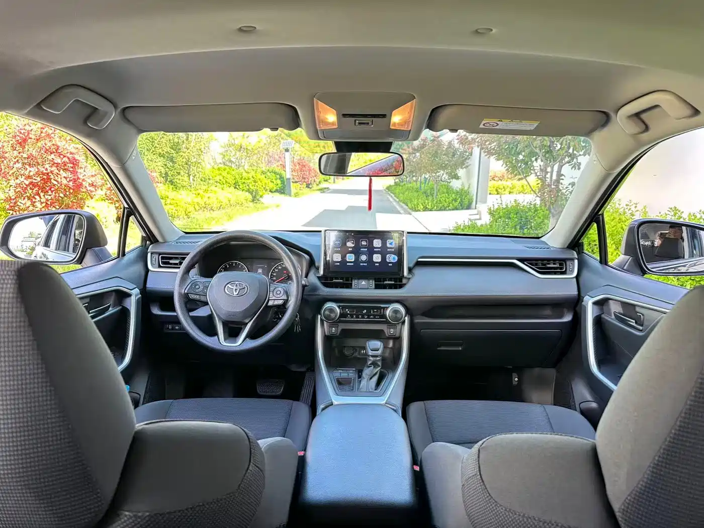 Toyota RAV4 Rongfang 2021 2.0L CVT 2WD Urban фото 9