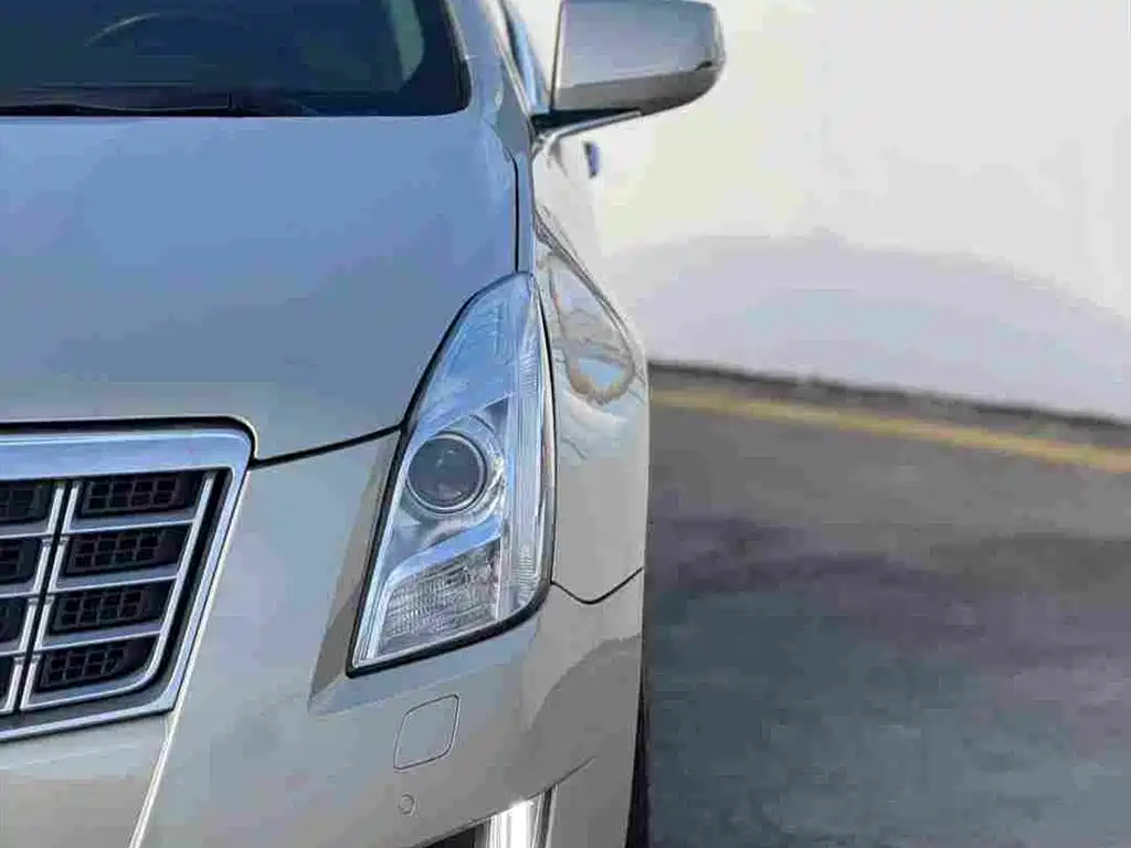 Cadillac XTS 2015 2014 28T Comfort