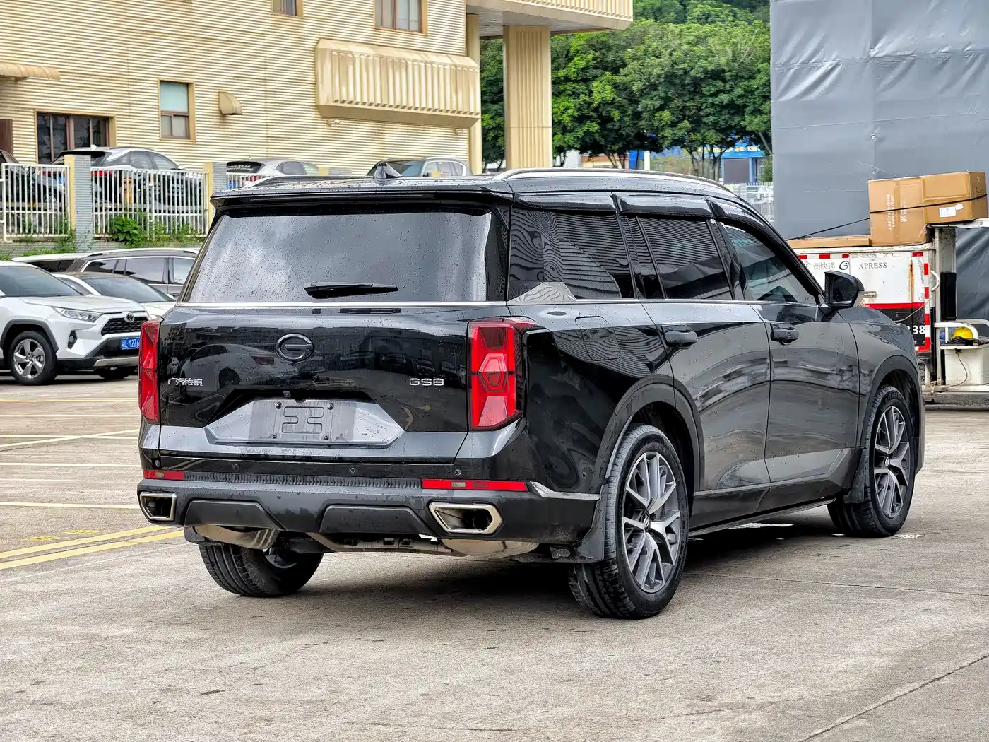 GAC Trumpchi Trumpchi GS8 2022 Pilot Series 2.0TGDI 2WD Premium Edition (7-Seater) фото 7