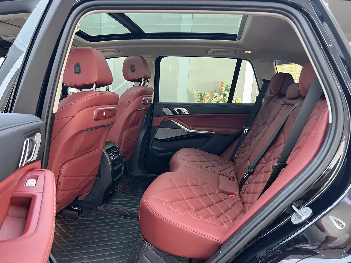 BMW X5 2025 Model xDrive 30Li Exclusive M Sport Blackout Package фото 12