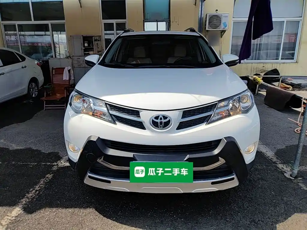 Toyota RAV4 Rongfang 2013 2.0L CVT 4WD Pioneer фото 3