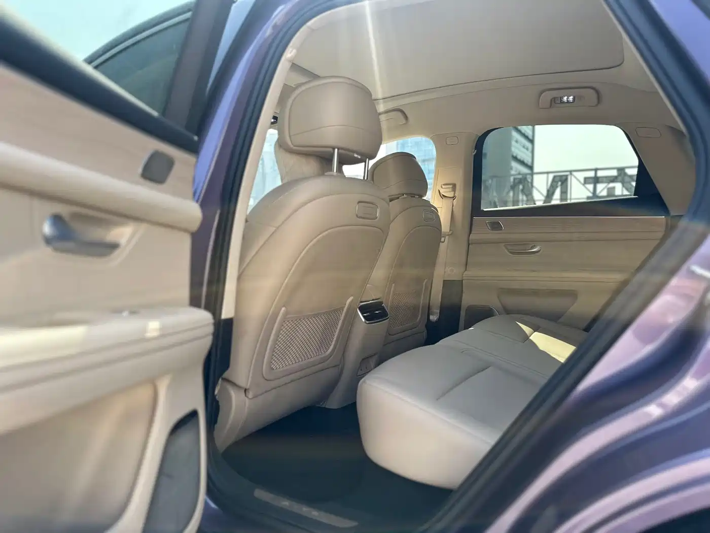 AITO Wenjie AITO M5 2025 Extended Range Ultra AWD фото 5