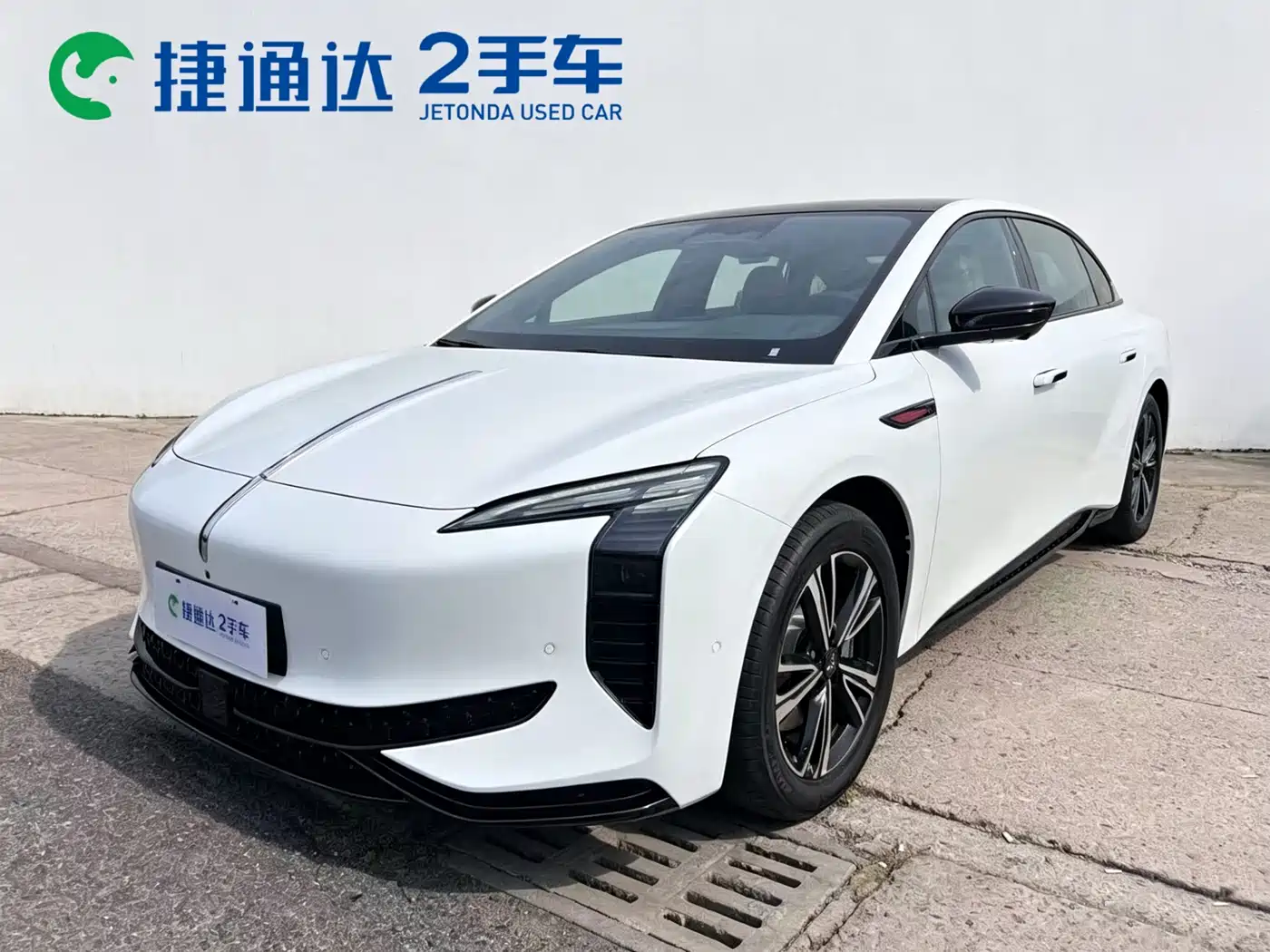 Hongqi EH7 2025