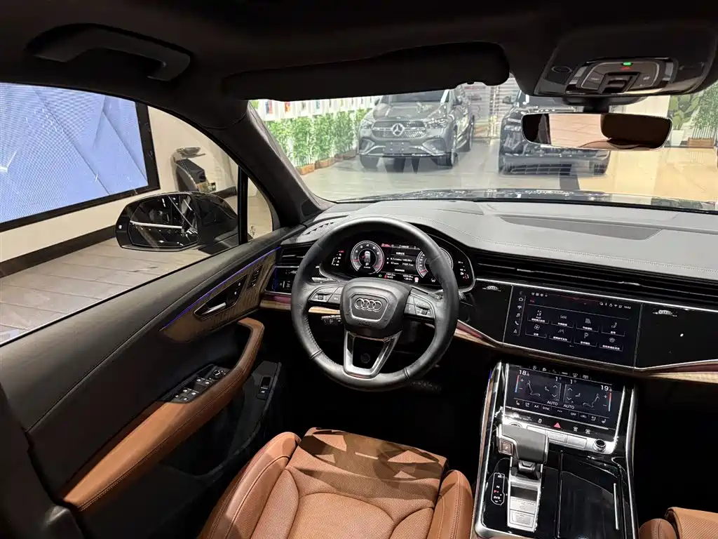 Audi Q7 2025 55 TFSI quattro S line Premium фото 25