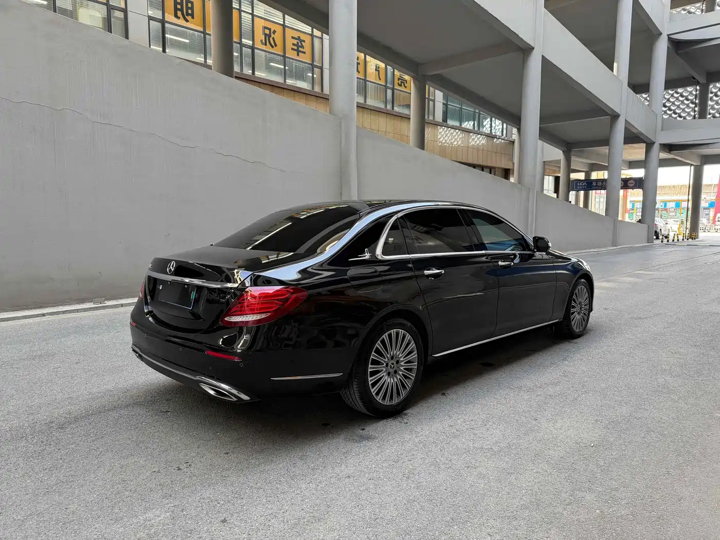 Mercedes-Benz E-Class 2020 E 300 L Luxury Model фото 9