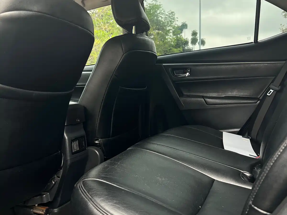 Toyota Corolla 2017 1.2T CVT GL фото 12