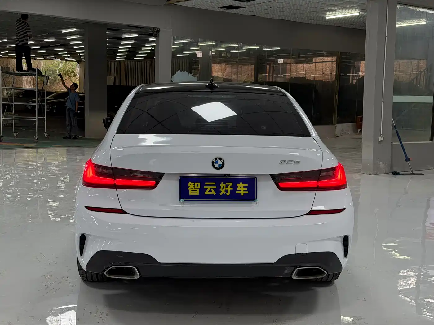BMW 3 Series 2020 325Li M Sport Package фото 8