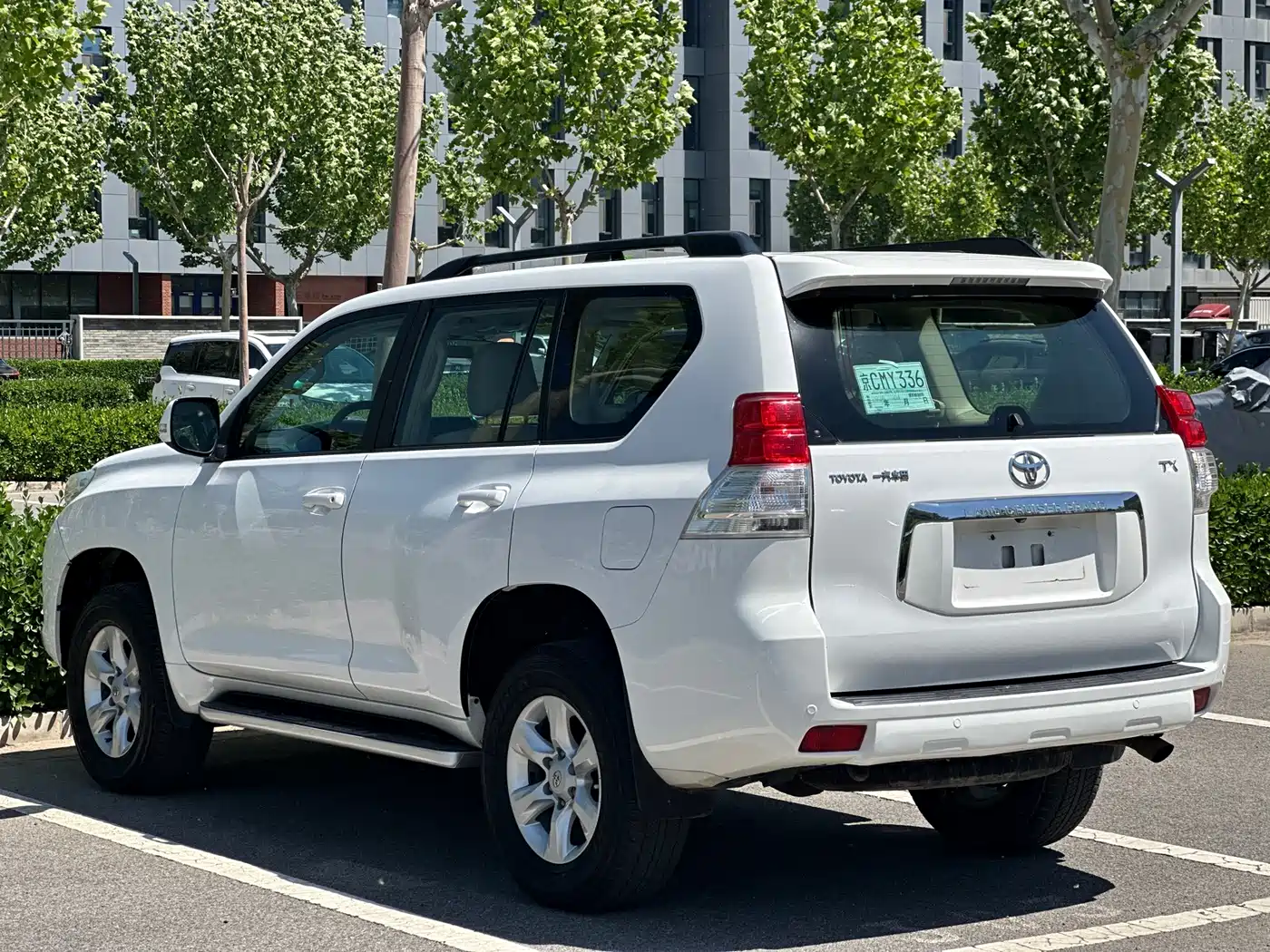 Toyota Prado 2010 4.0L Automatic TX-L NAVI фото 6