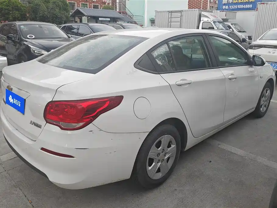 Chevrolet Cavalier 2019 320 Auto Sunroof Enjoyment Edition фото 3