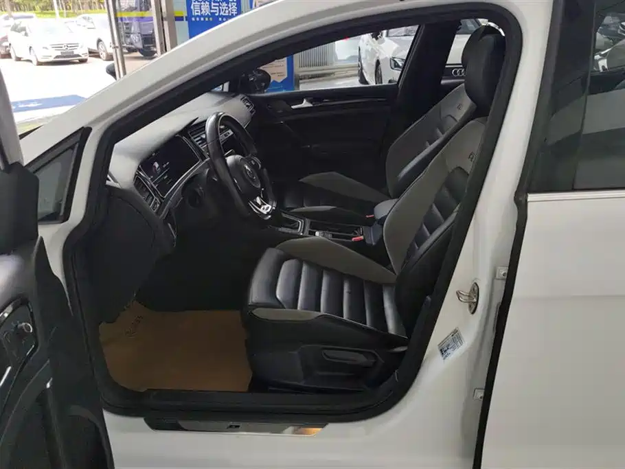 Volkswagen Golf 2019 280TSI DSG R-Line China VI фото 9
