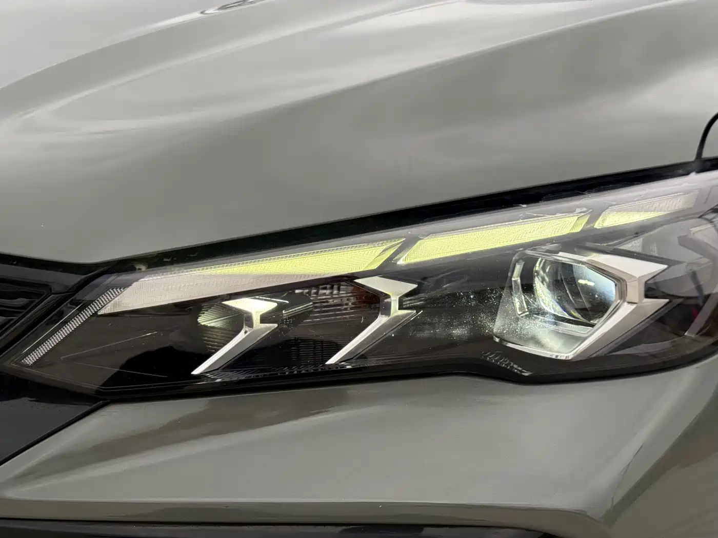 GEELY AUTOMOBILE BINRUI