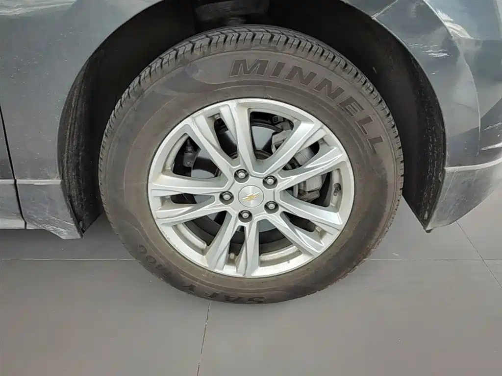 Chevrolet Equinox 2017 535T Automatic Realm Edition фото 14