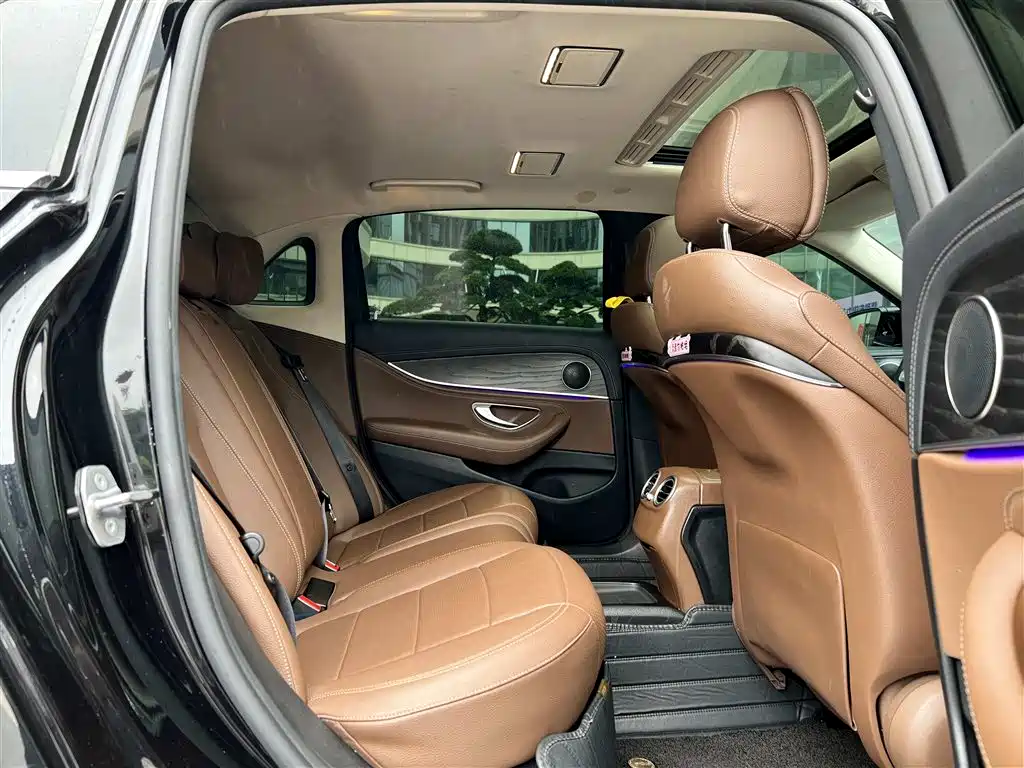 Mercedes-Benz E-Class 2019 E 260 L Sport фото 20