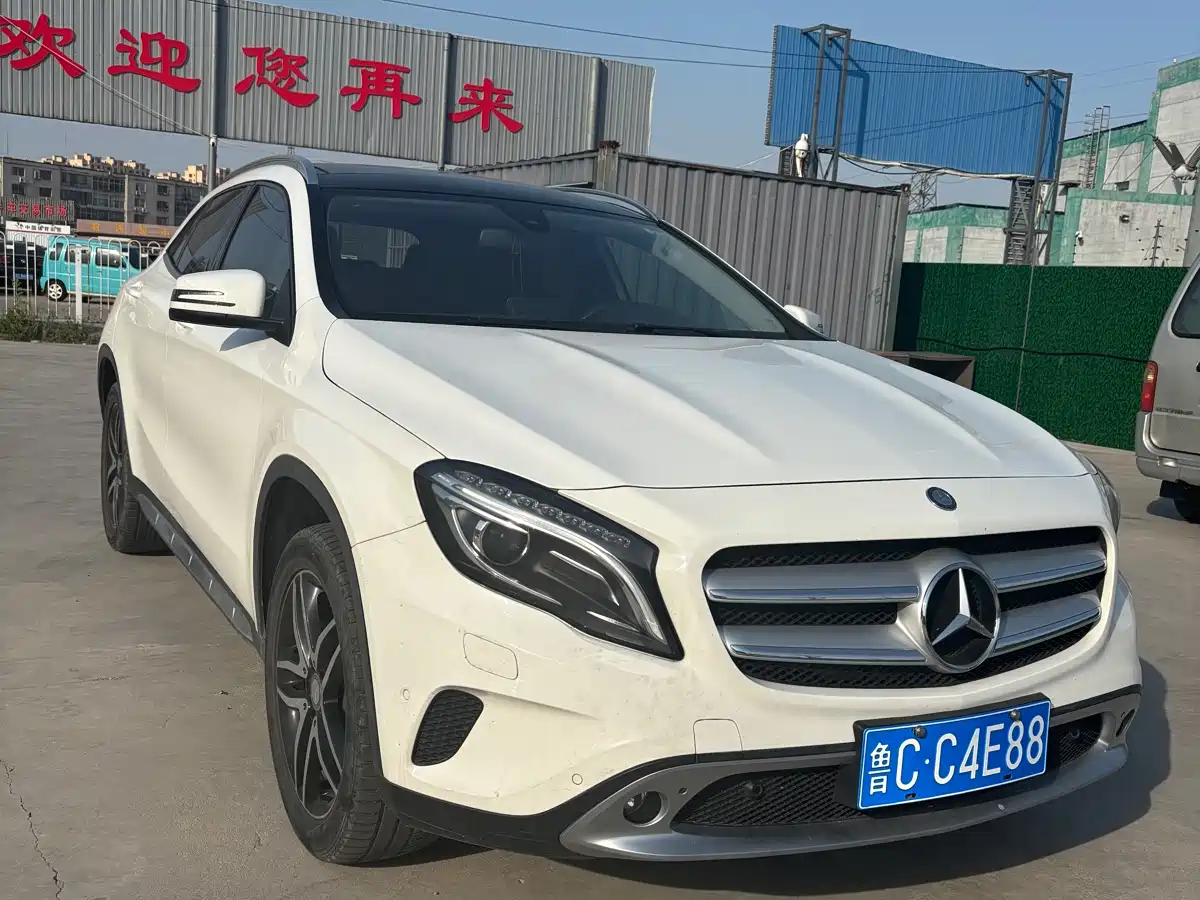 Mercedes-Benz GLA 2016 GLA 200 Fashion фото 2