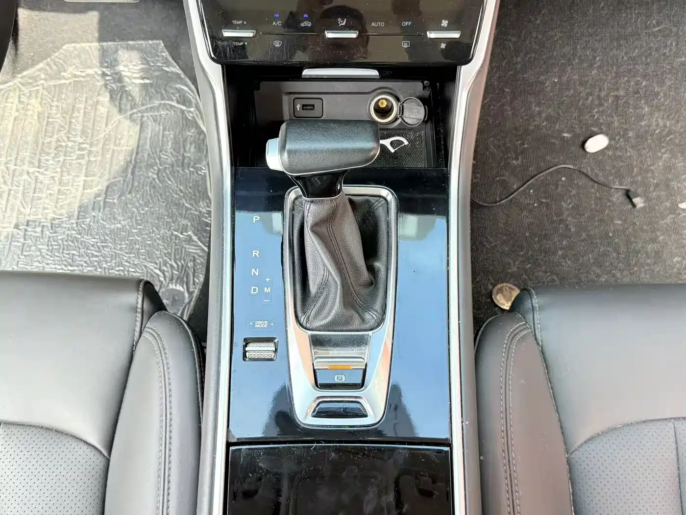 Фото 8 - Changan CS75