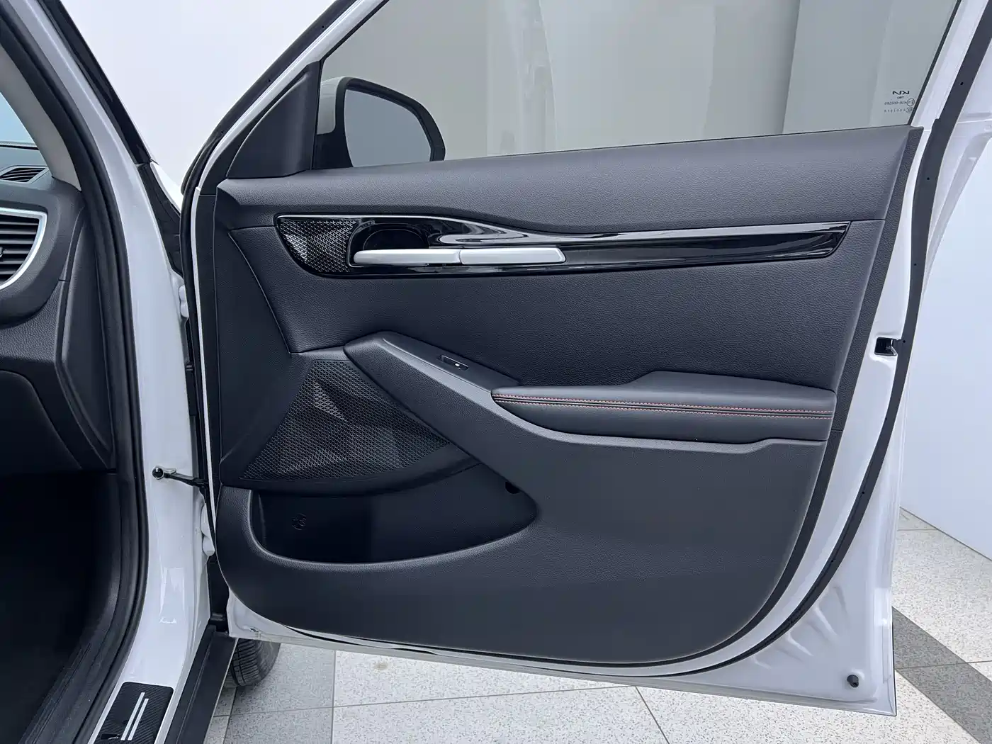Kia Seltos 2023 1.5L CVT Luxury Edition фото 17