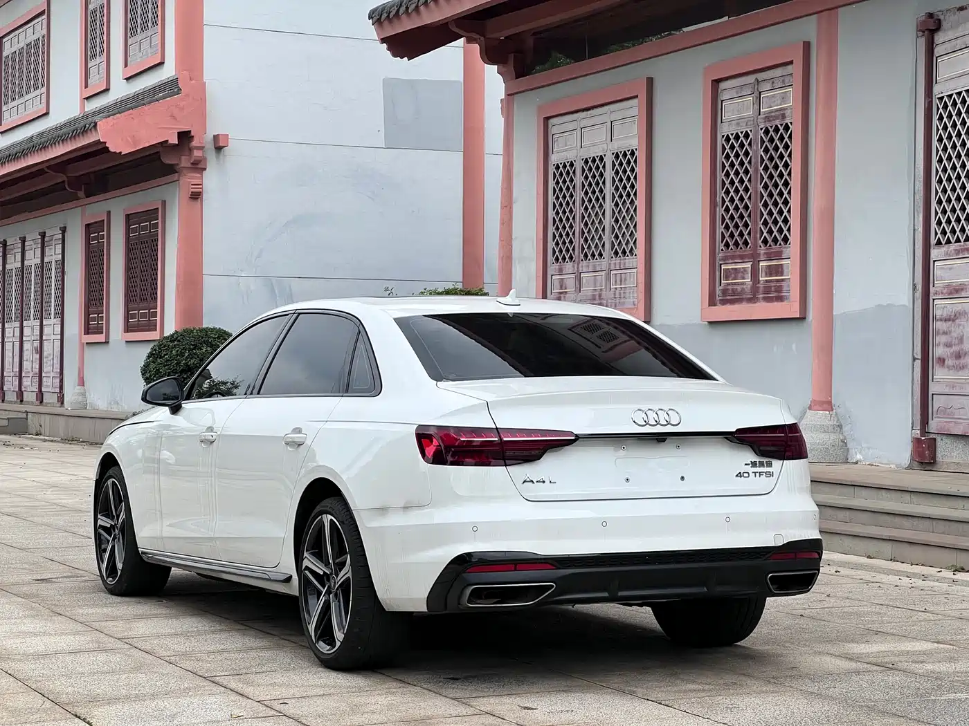 Audi A4L 2024 40 TFSI Luxury Dynamic (Starry Night Edition) фото 4