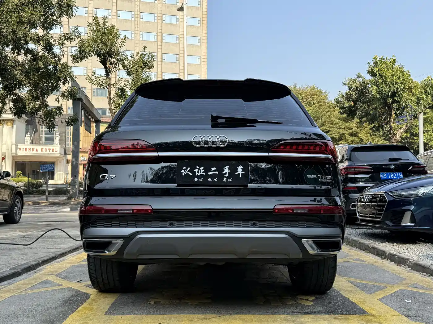 AUDI Q7
