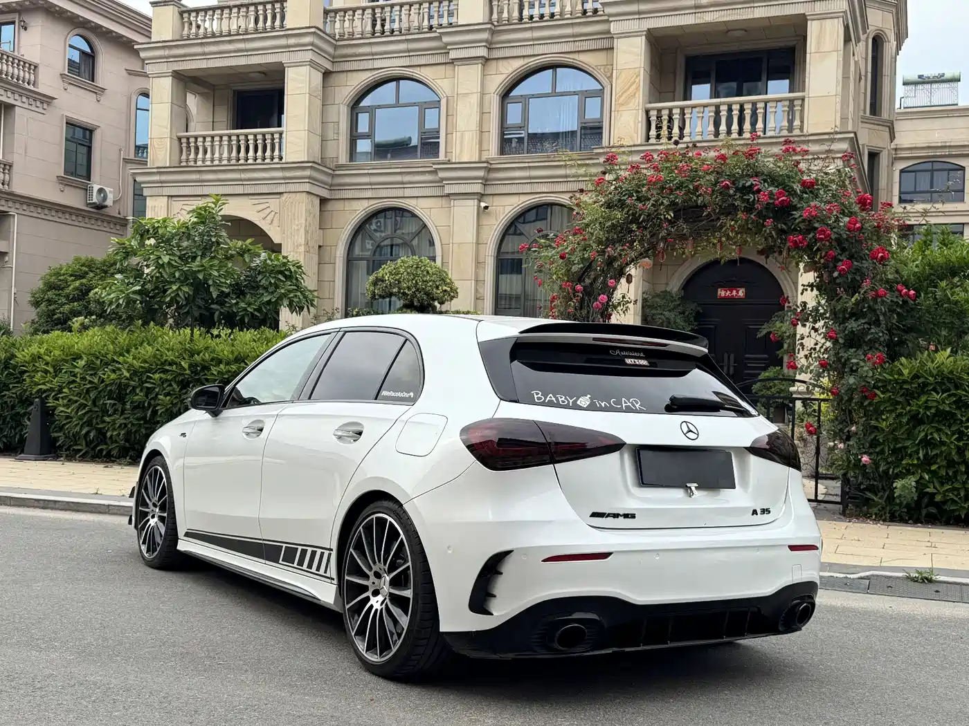 Mercedes-Benz A-Class AMG (Import) 2020 AMG A 35 4MATIC фото 4