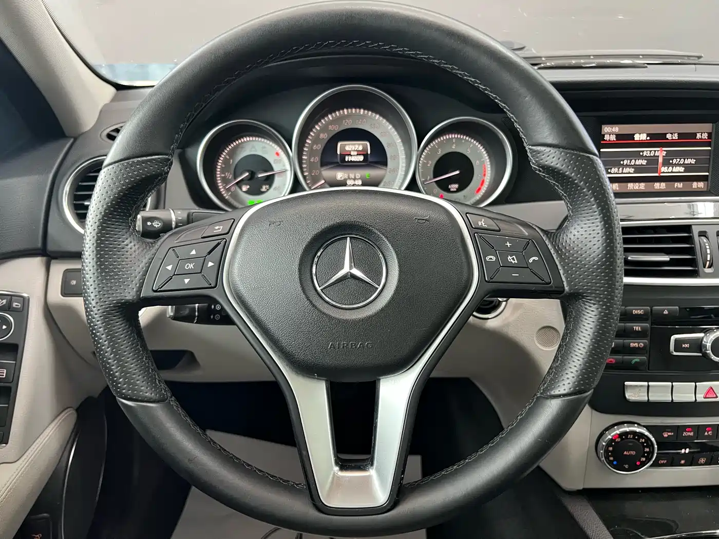 Mercedes-Benz C-Class 2013 C 260 Fashion Grand Edition фото 29