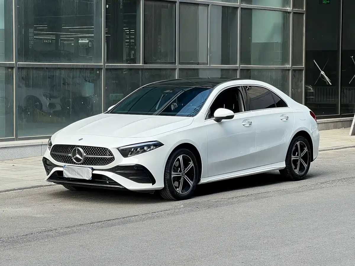 Mercedes-Benz A-Class 2024 A 200 L Fashion Edition