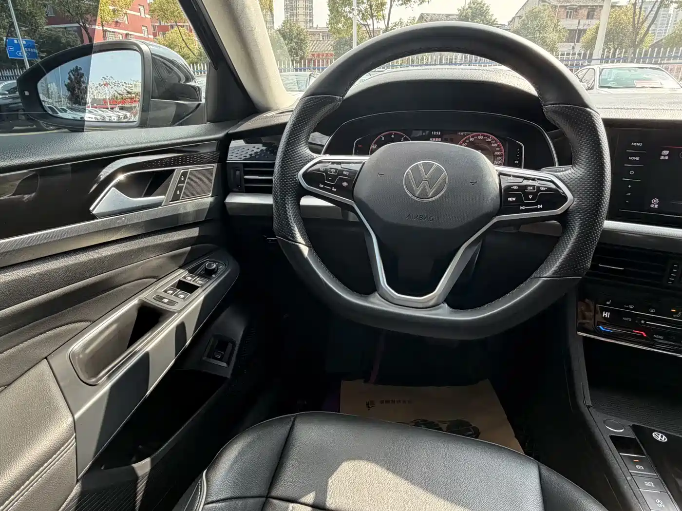 Volkswagen Passat 2022 330TSI Starlight Elite Edition фото 9