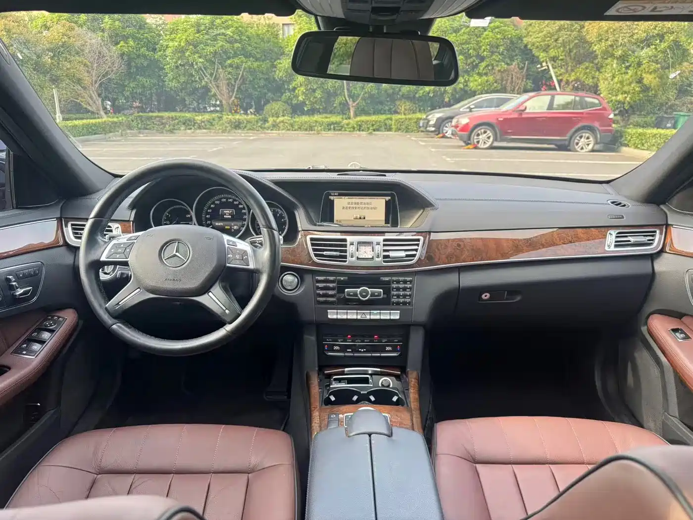 Mercedes-Benz E-Class 2015 E 320 L Luxury 4MATIC фото 14