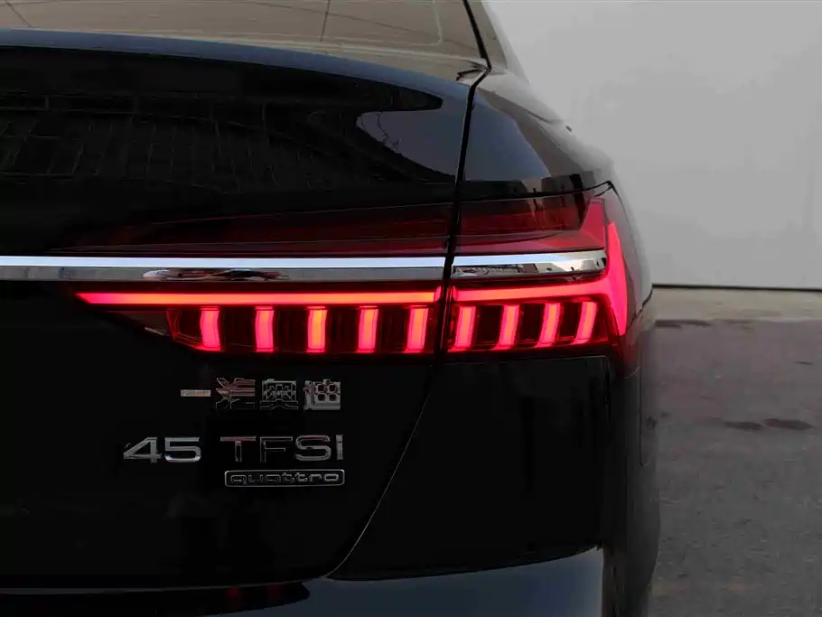 Audi A6L 2024 45 TFSI Premium Dynamic фото 18