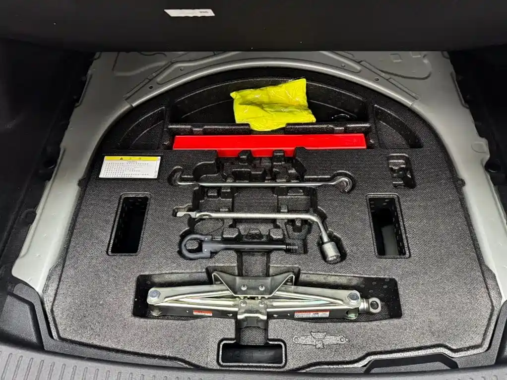Toyota Levin 2022 TNGA 1.5L CVT Leading Edition фото 19