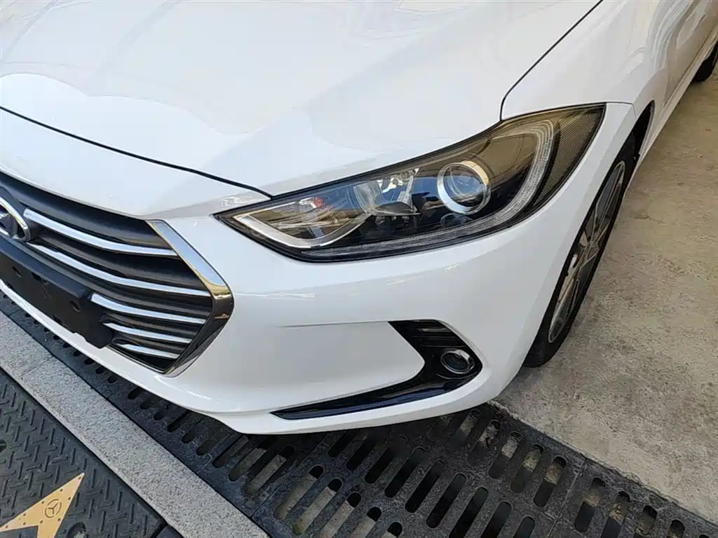 Hyundai Elantra 2016 Model 1.6L Automatic Smart Elite фото 24