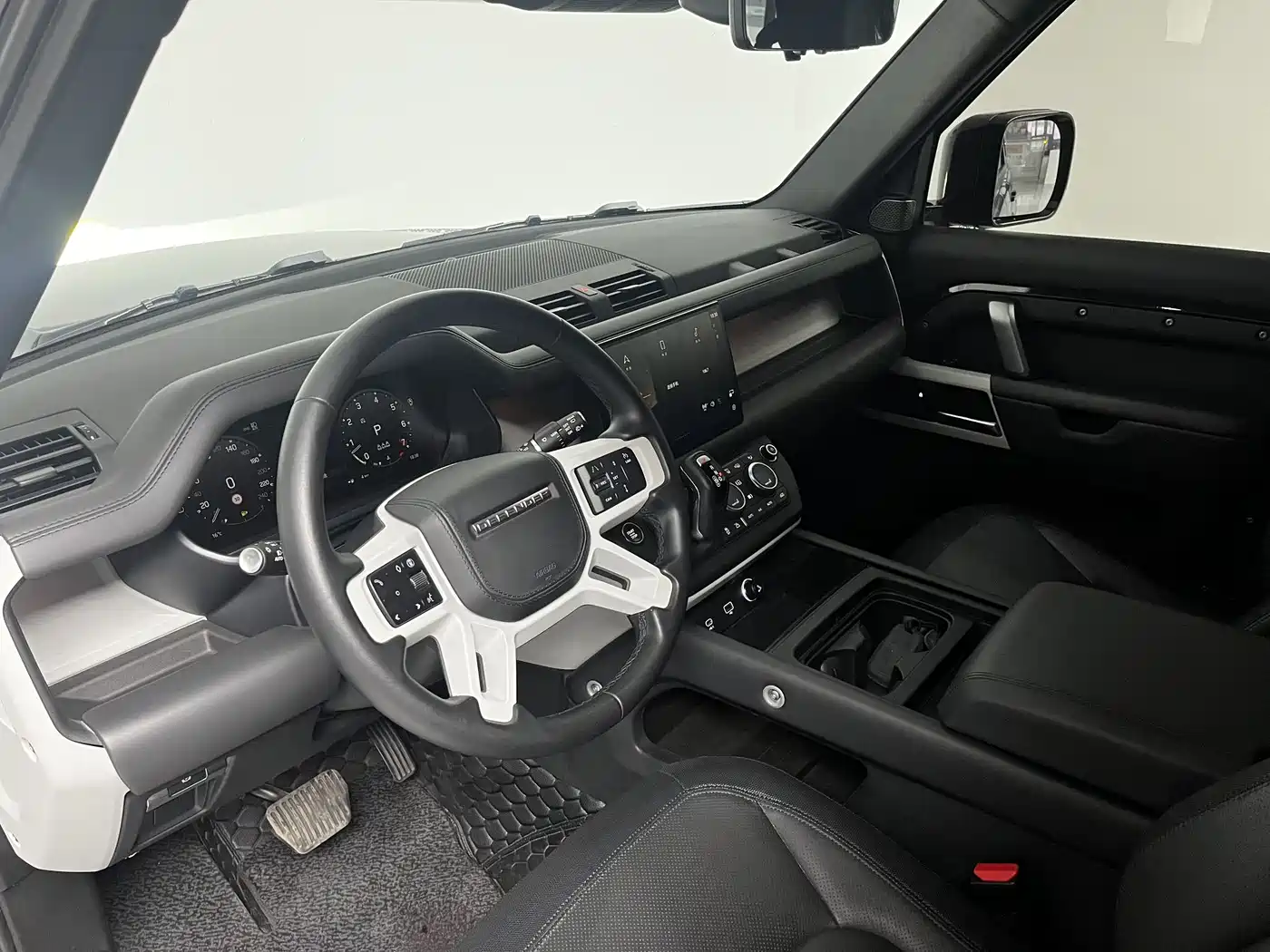 Land Rover Defender 2024 110 3.0T P400 X-DYNAMIC HSE фото 5