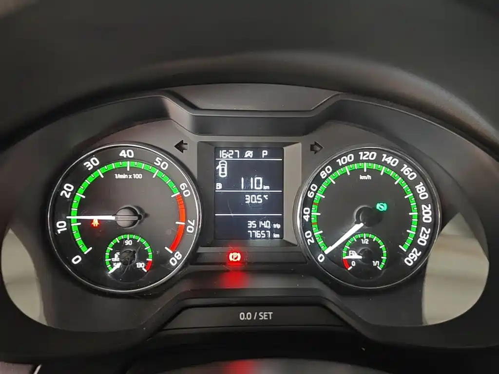 Škoda Octavia 2018 Model Wagon TSI230 DSG Comfort Edition фото 12