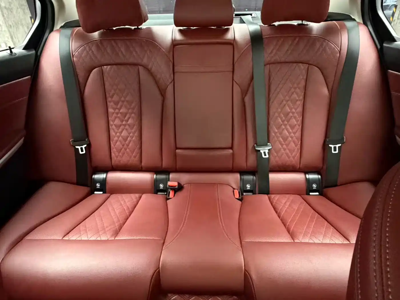 BMW 3 Series 2024 325Li M Sport Shadowline Package фото 17