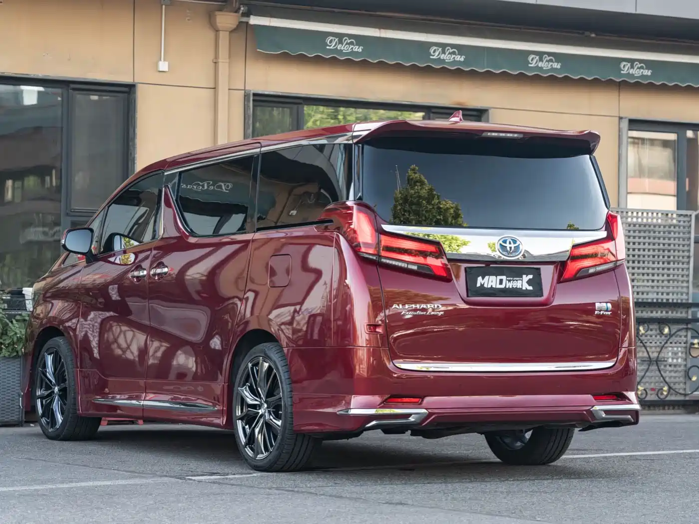 Toyota Alphard 2021 Hybrid 2.5L Ultimate фото 9