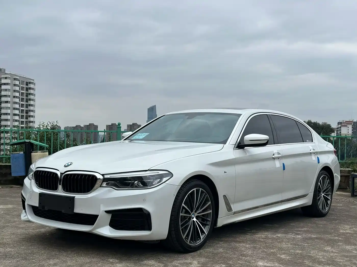 BMW 5 Series 2020 530Li Leading M Sport Package фото 3