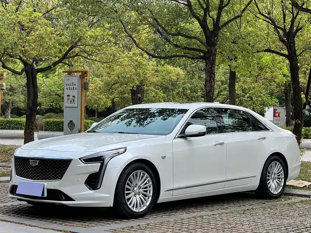 CADILLAC CT6