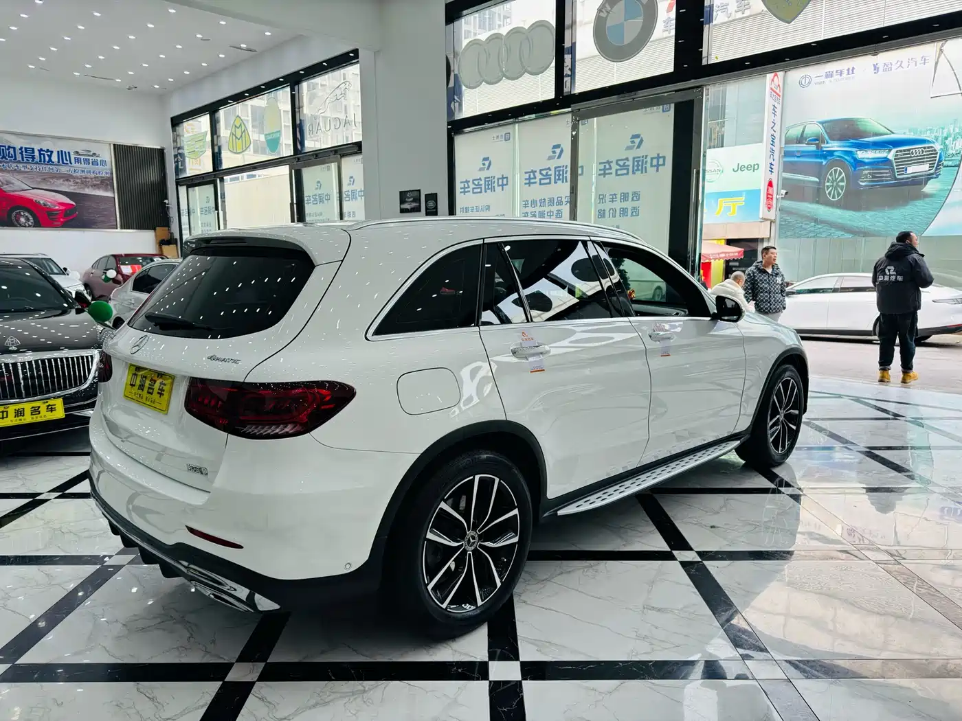 Mercedes-Benz GLC 2021 GLC 300 L 4MATIC Sporty фото 12