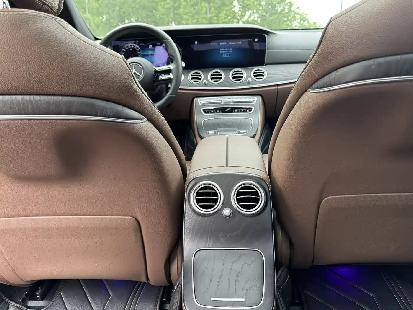 Mercedes-Benz E-Class 2022 E 260 L Sport фото 9