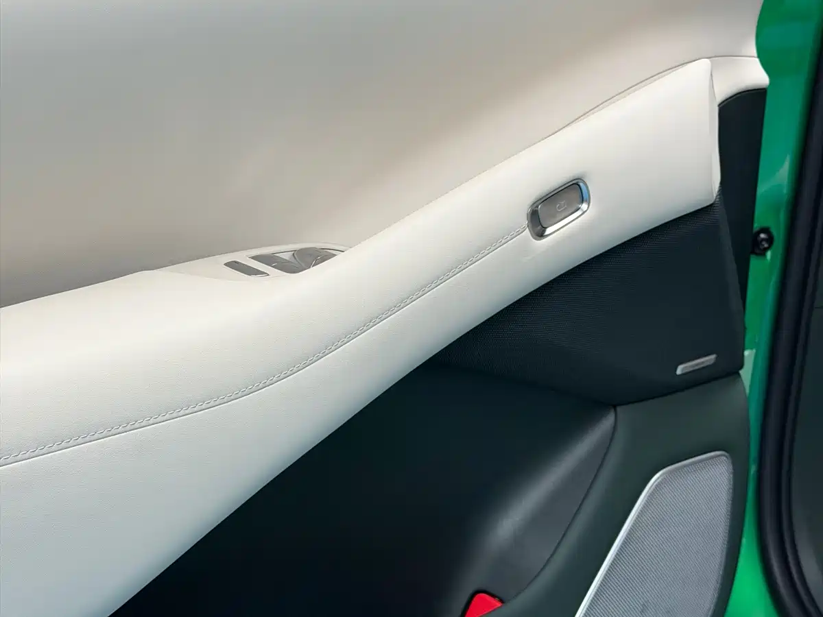 Xiaomi Auto Xiaomi YU7 2025 Ultra Long Range High Performance AWD Max Edition фото 8